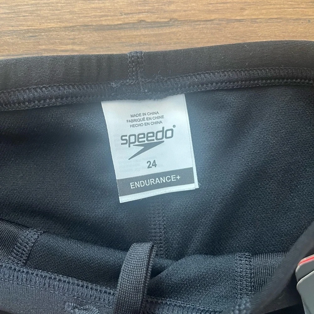 Speedo feel race